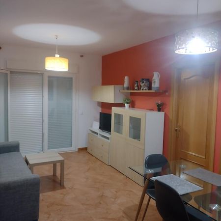 Relaxing Beach Apartment In Fuengirola Parking Eksteriør billede