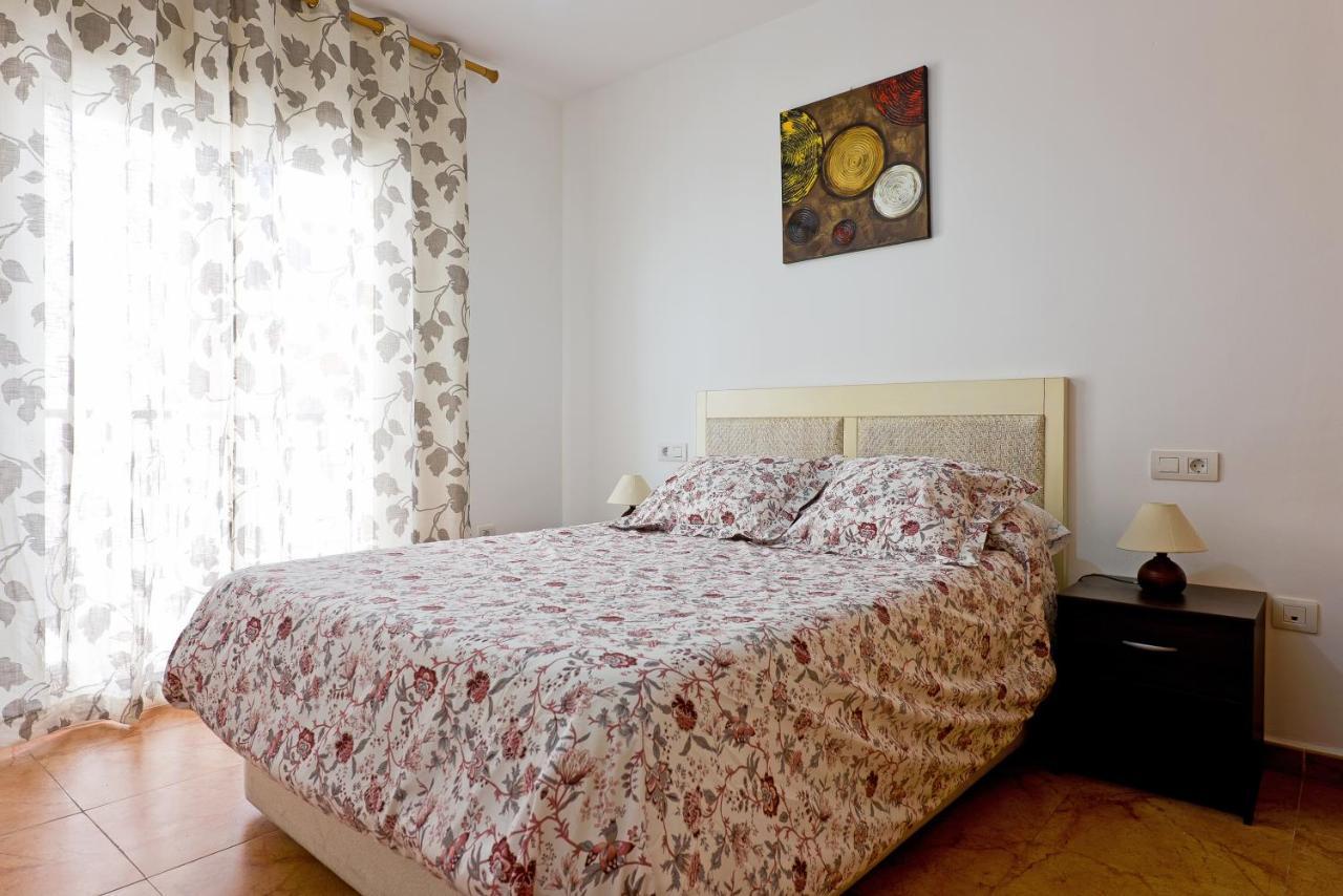 Relaxing Beach Apartment In Fuengirola Parking Eksteriør billede