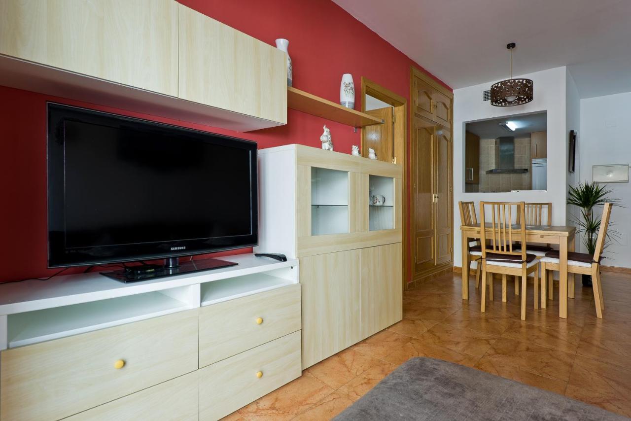 Relaxing Beach Apartment In Fuengirola Parking Eksteriør billede